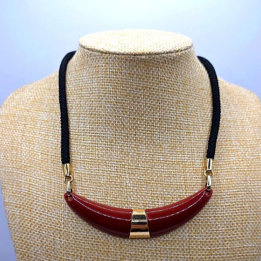 Vintage 1970's Sarah Coventry Necklace